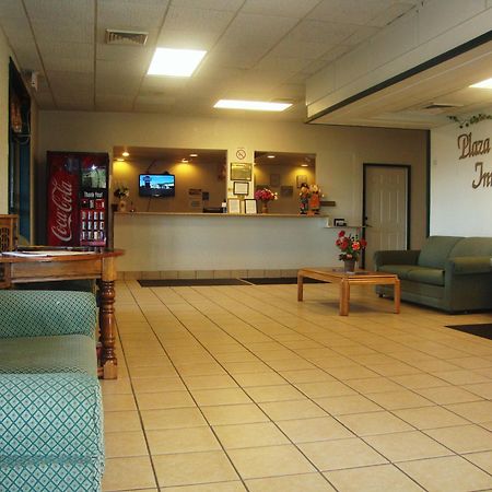 Plaza Inn Topeka Interior photo